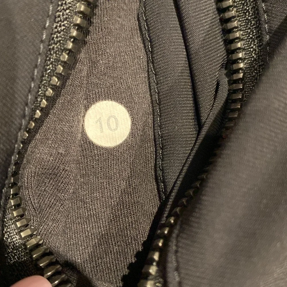 Lululemon Black Zip Up Jacket Two Tone Size 10‎